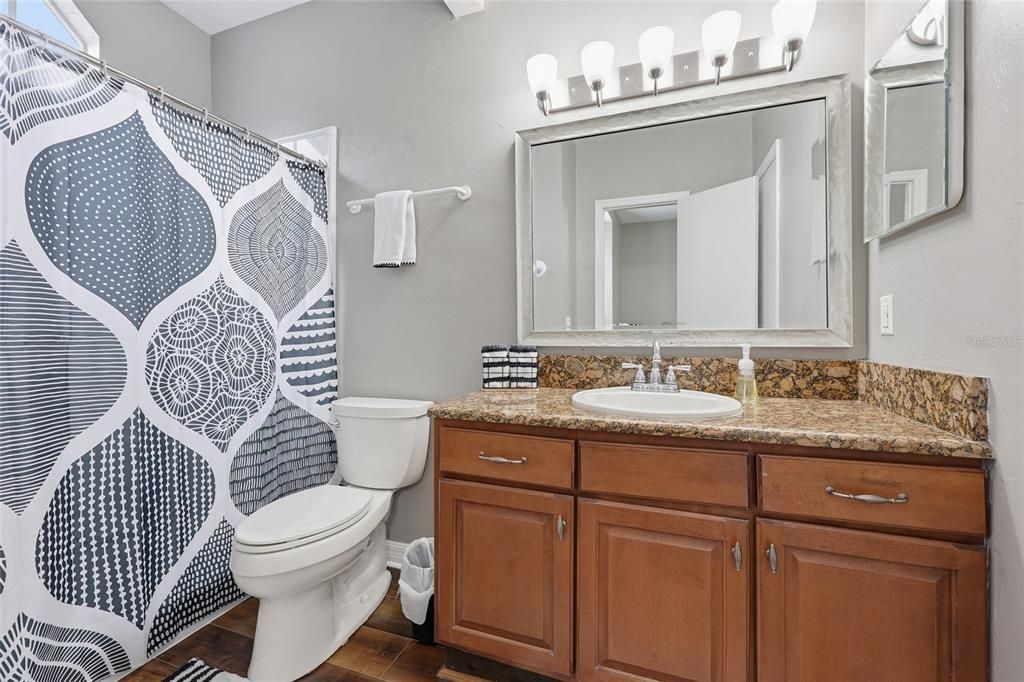 En Venta: $244,900 (3 camas, 3 baños, 1629 Pies cuadrados)