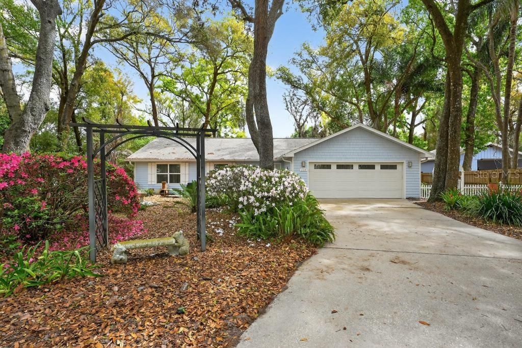 Activo con contrato: $479,000 (3 camas, 2 baños, 1596 Pies cuadrados)