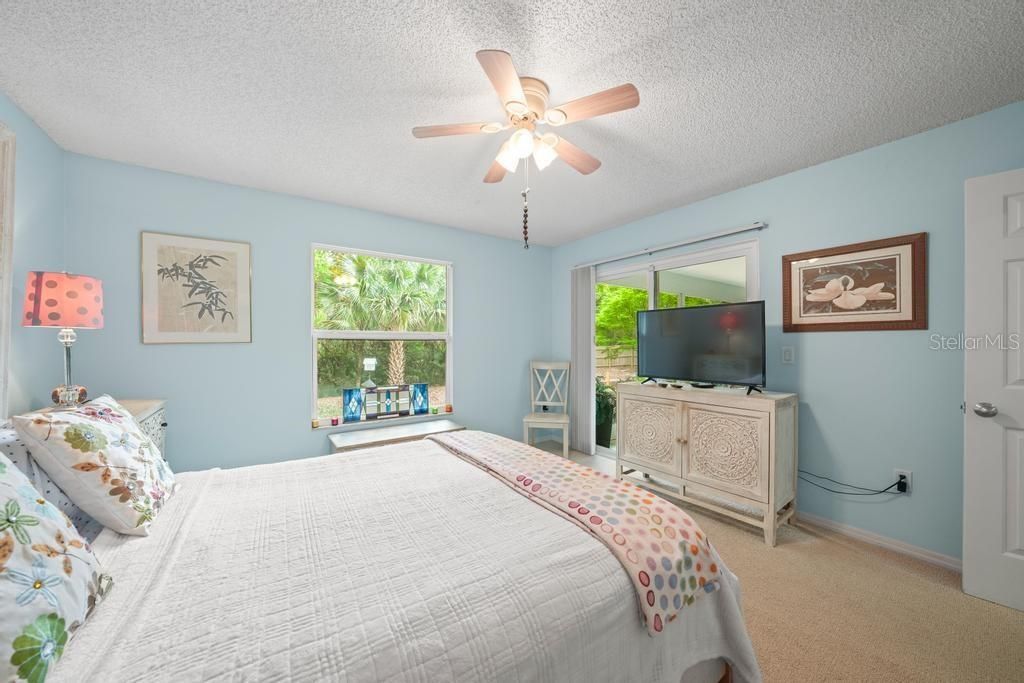 Activo con contrato: $479,000 (3 camas, 2 baños, 1596 Pies cuadrados)