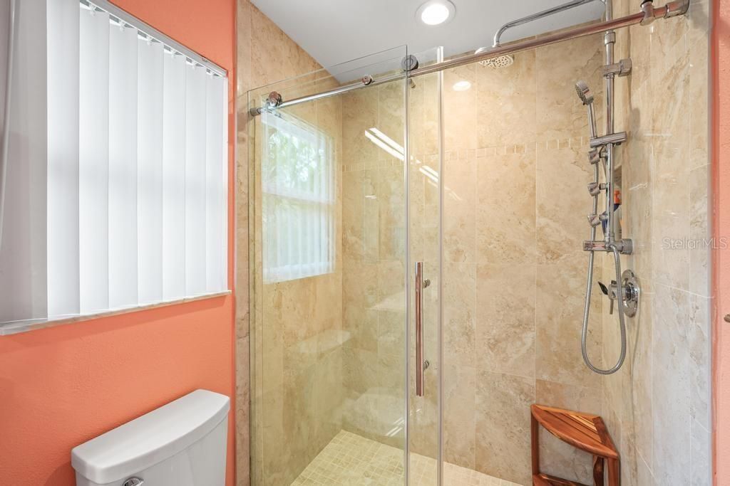 Activo con contrato: $479,000 (3 camas, 2 baños, 1596 Pies cuadrados)