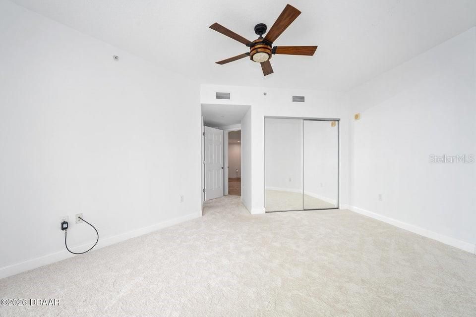 For Sale: $285,000 (2 beds, 2 baths, 1689 Square Feet)