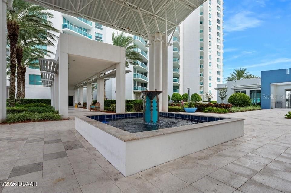 For Sale: $285,000 (2 beds, 2 baths, 1689 Square Feet)