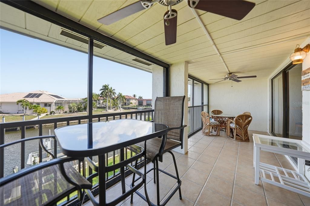 На продажу: $269,000 (2 спален, 2 ванн, 1089 Квадратных фут)