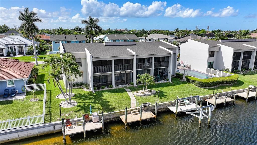 На продажу: $269,000 (2 спален, 2 ванн, 1089 Квадратных фут)