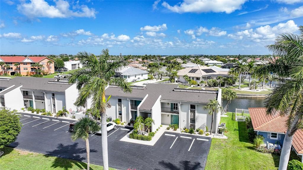 На продажу: $269,000 (2 спален, 2 ванн, 1089 Квадратных фут)