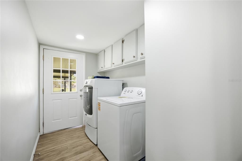 На продажу: $235,000 (4 спален, 2 ванн, 1820 Квадратных фут)