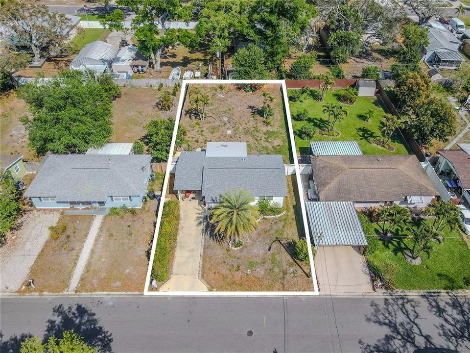 Под контрактом: $245,000 (2 спален, 1 ванн, 928 Квадратных фут)
