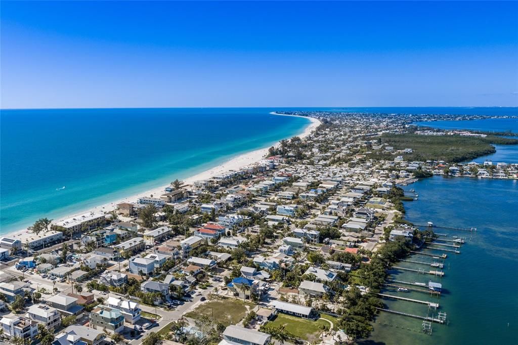 En Venta: $1,795,000 (0.11 acres)