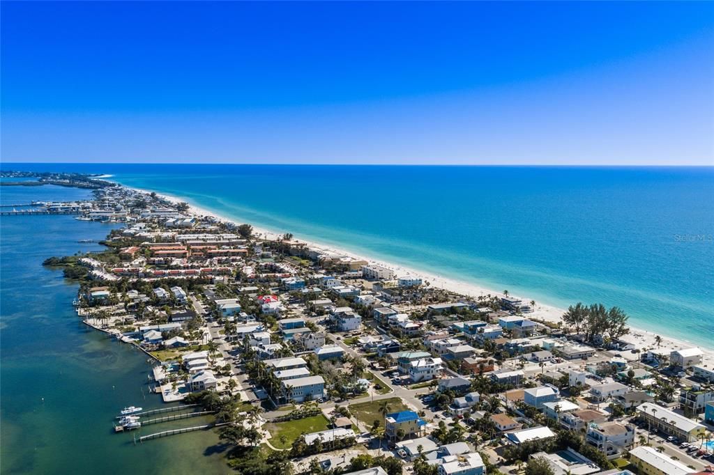 En Venta: $1,795,000 (0.11 acres)