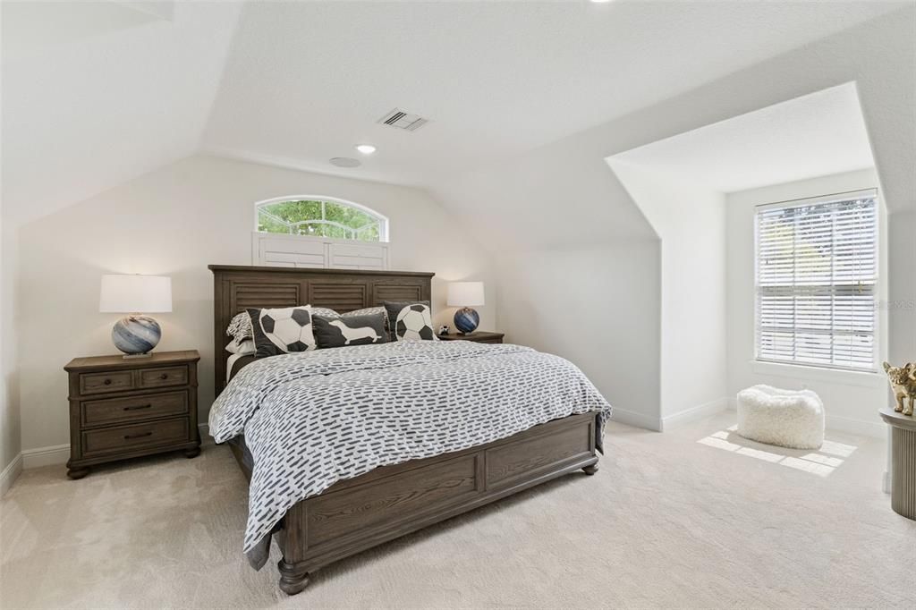 For Sale: $1,900,000 (4 beds, 4 baths, 3196 Square Feet)