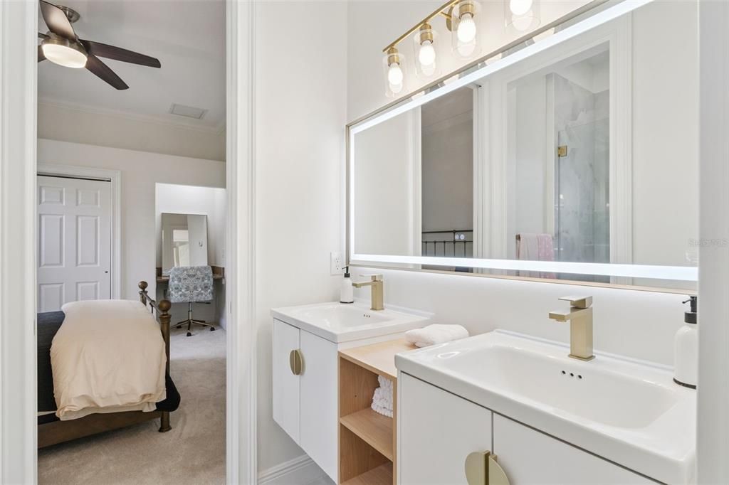 For Sale: $1,900,000 (4 beds, 4 baths, 3196 Square Feet)