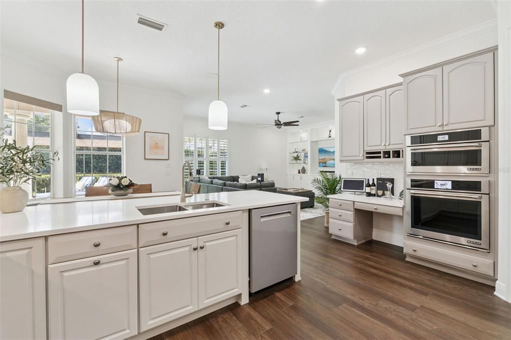 For Sale: $1,900,000 (4 beds, 4 baths, 3196 Square Feet)