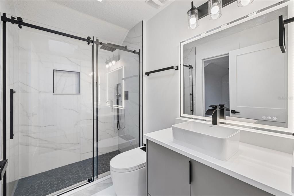 For Sale: $2,750,000 (5 beds, 6 baths, 4373 Square Feet)