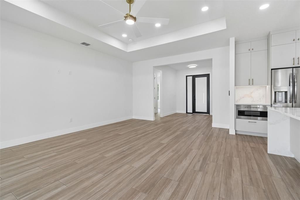 На продажу: $899,900 (4 спален, 3 ванн, 2331 Квадратных фут)