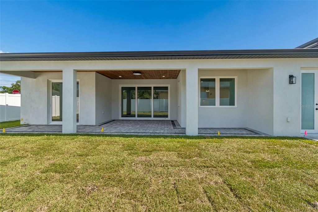 На продажу: $899,900 (4 спален, 3 ванн, 2331 Квадратных фут)