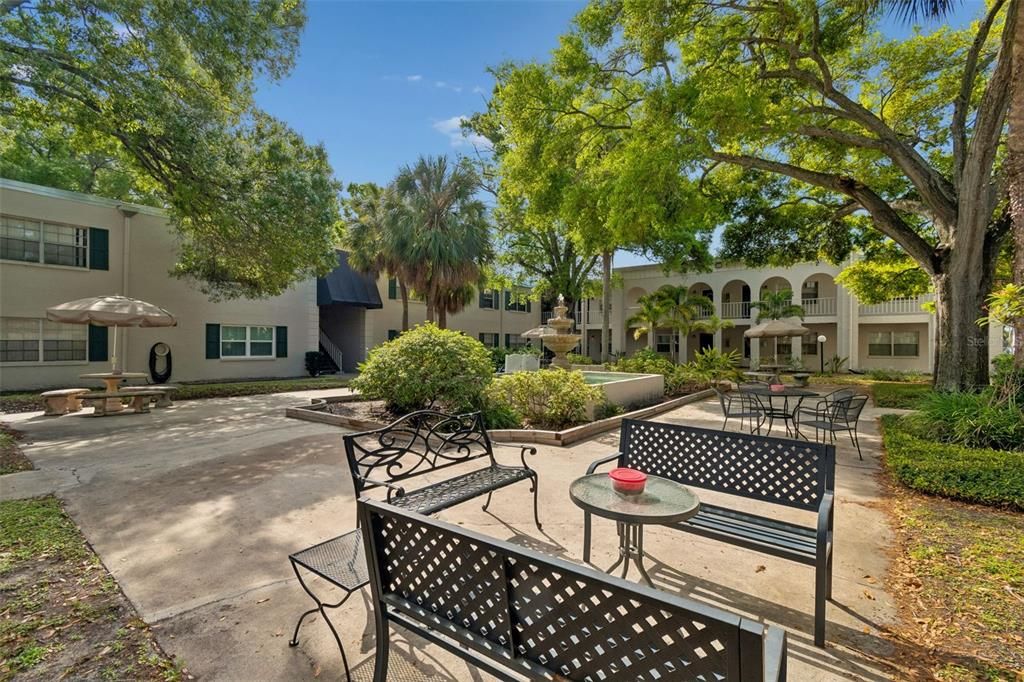 For Sale: $168,500 (2 beds, 1 baths, 1000 Square Feet)