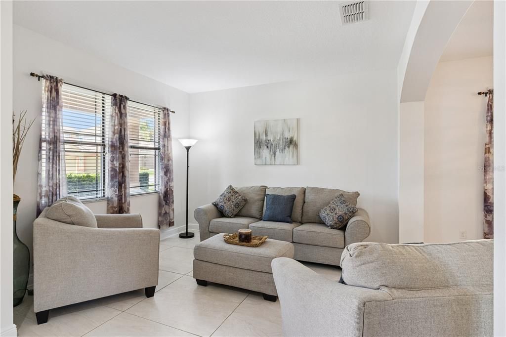 For Sale: $570,000 (4 beds, 3 baths, 3325 Square Feet)