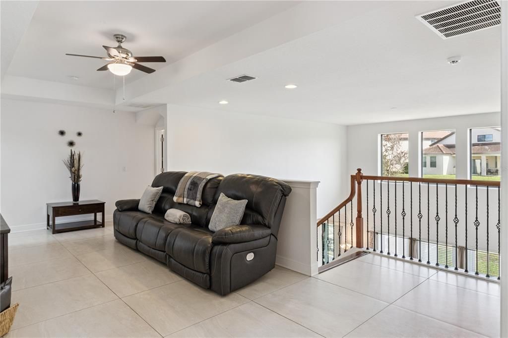 For Sale: $570,000 (4 beds, 3 baths, 3325 Square Feet)