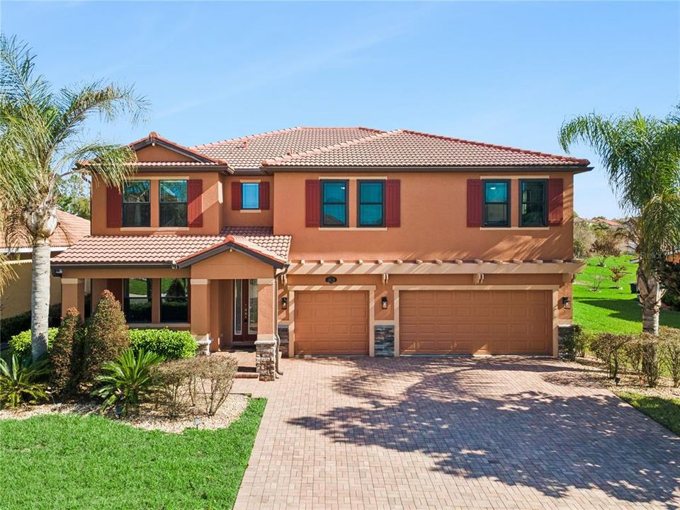 For Sale: $570,000 (4 beds, 3 baths, 3325 Square Feet)