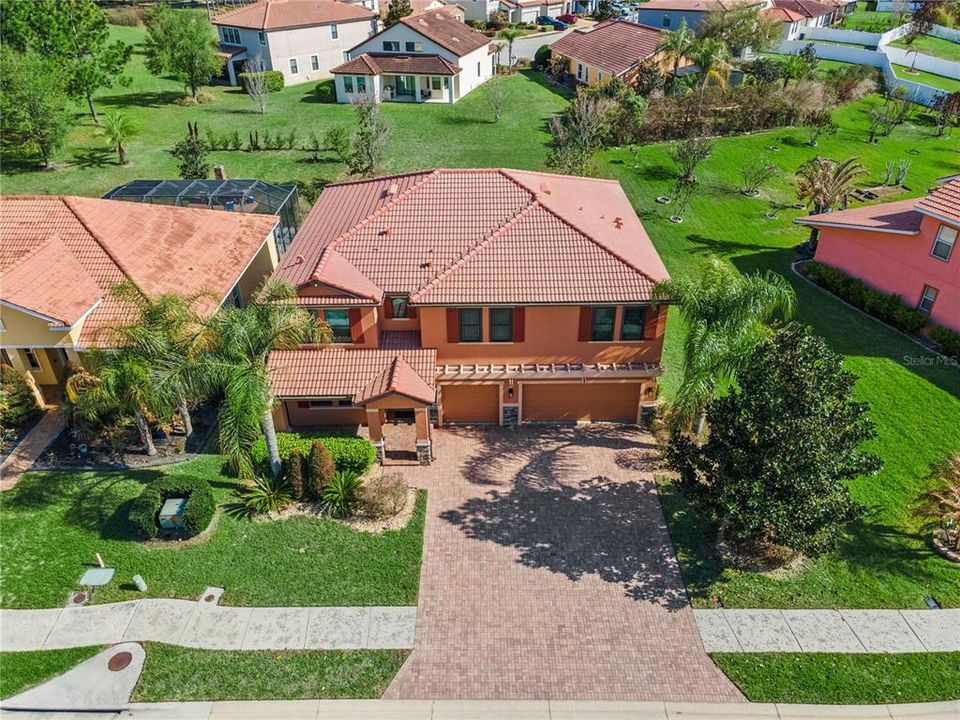 For Sale: $570,000 (4 beds, 3 baths, 3325 Square Feet)