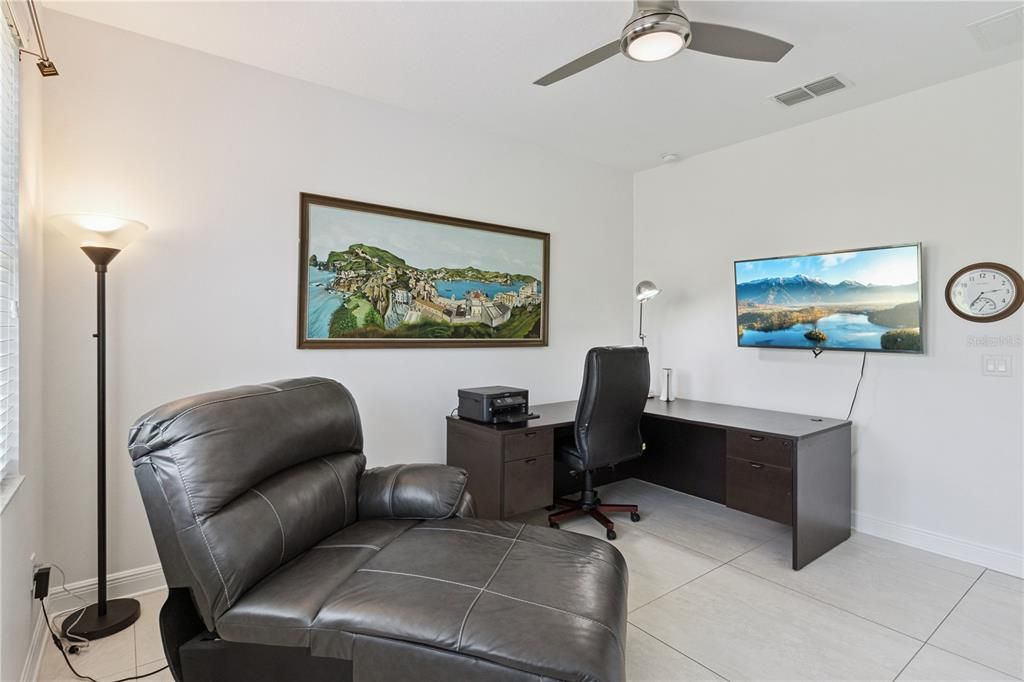 For Sale: $570,000 (4 beds, 3 baths, 3325 Square Feet)