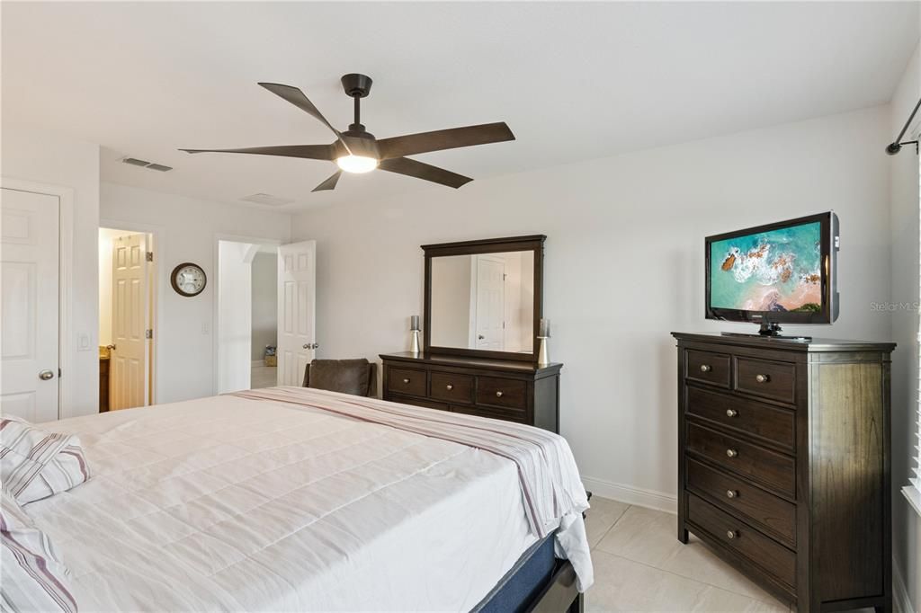 For Sale: $570,000 (4 beds, 3 baths, 3325 Square Feet)