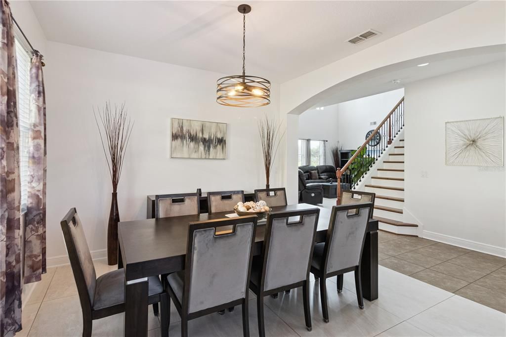 For Sale: $570,000 (4 beds, 3 baths, 3325 Square Feet)