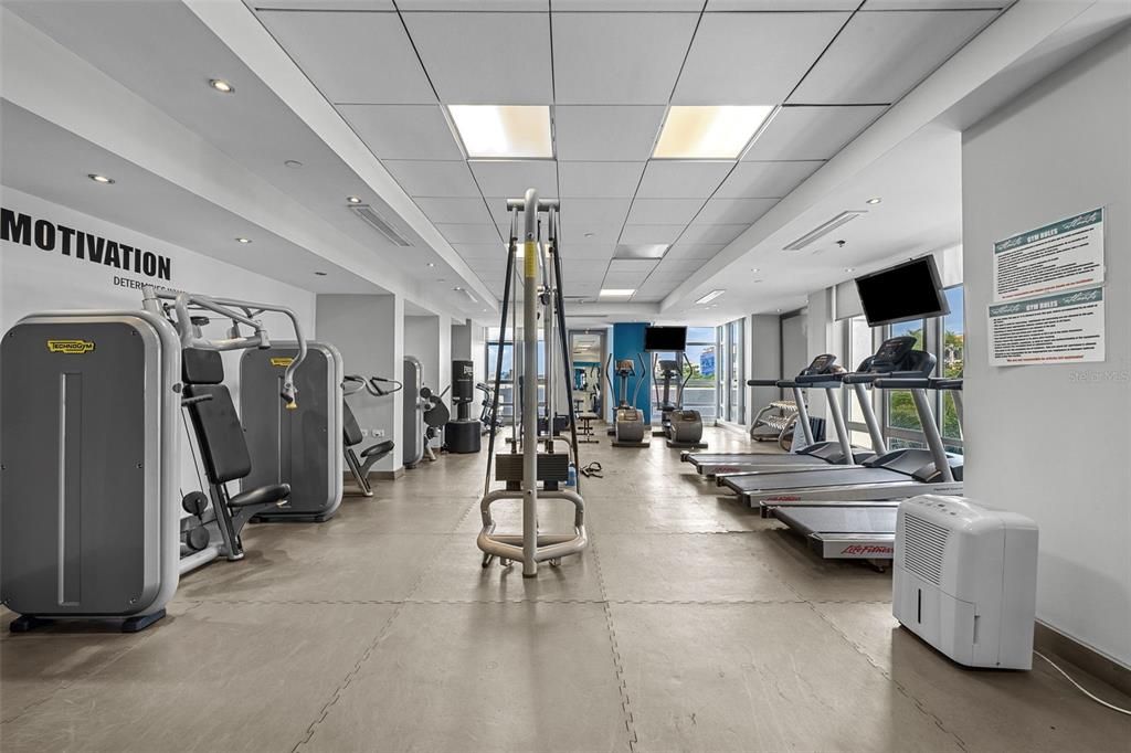 For Rent: $3,200 (1 beds, 1 baths, 742 Square Feet)