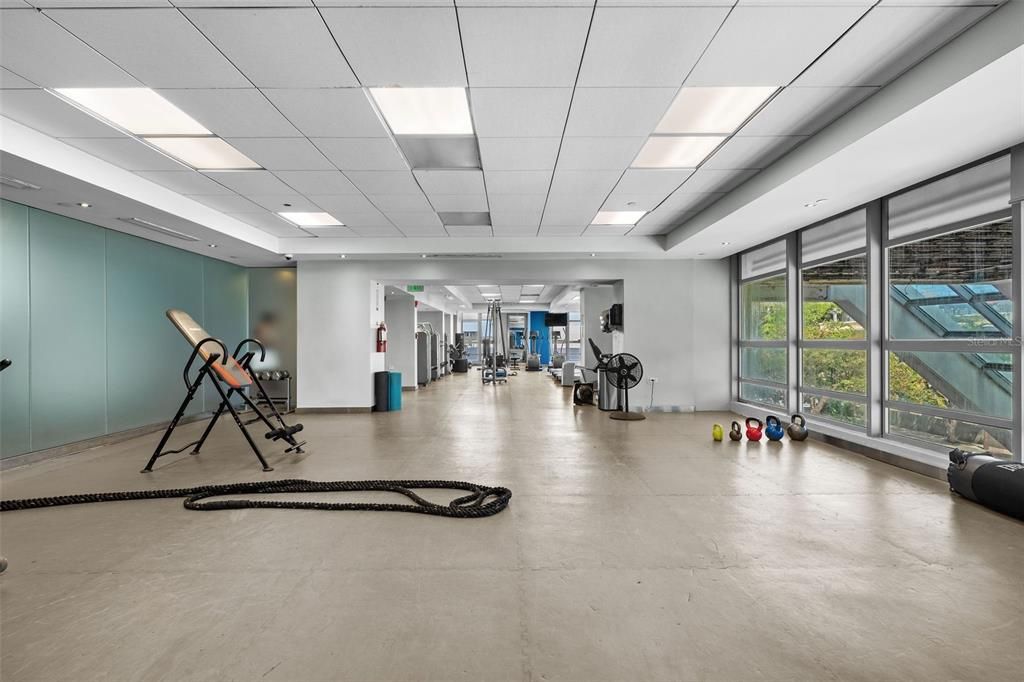 For Rent: $3,200 (1 beds, 1 baths, 742 Square Feet)