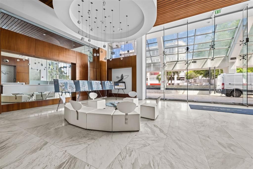 For Rent: $3,200 (1 beds, 1 baths, 742 Square Feet)