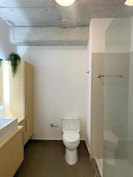 For Rent: $3,200 (1 beds, 1 baths, 742 Square Feet)