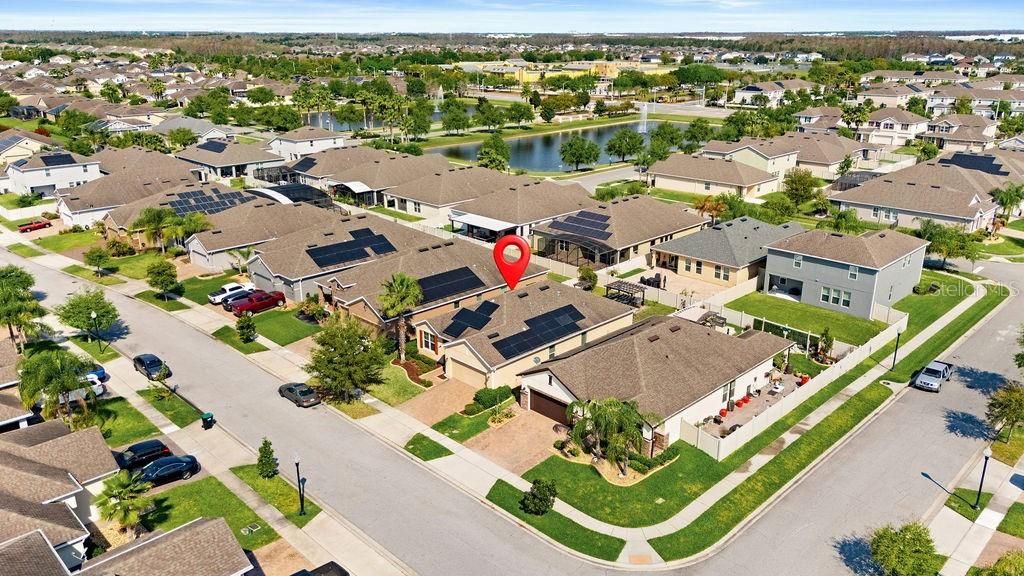 Activo con contrato: $465,000 (4 camas, 3 baños, 1965 Pies cuadrados)