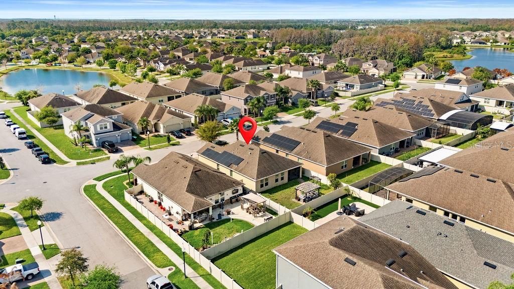 Activo con contrato: $465,000 (4 camas, 3 baños, 1965 Pies cuadrados)