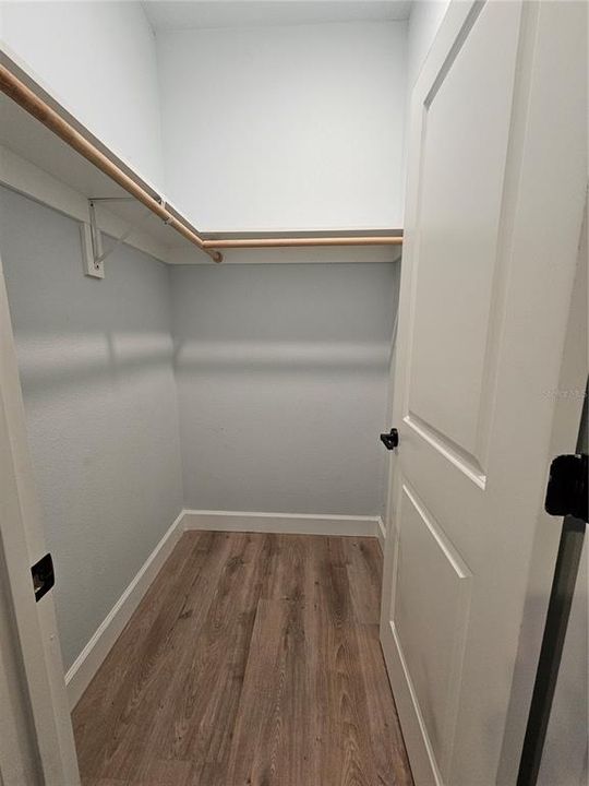 Activo con contrato: $399,900 (4 camas, 3 baños, 1978 Pies cuadrados)