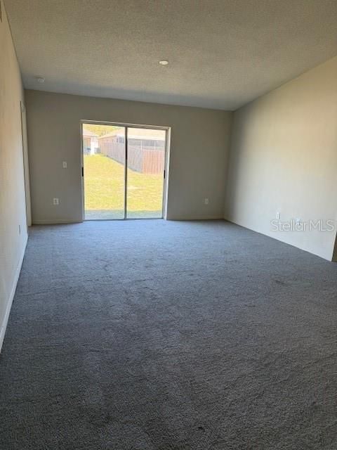 En Venta: $330,000 (4 camas, 2 baños, 1507 Pies cuadrados)