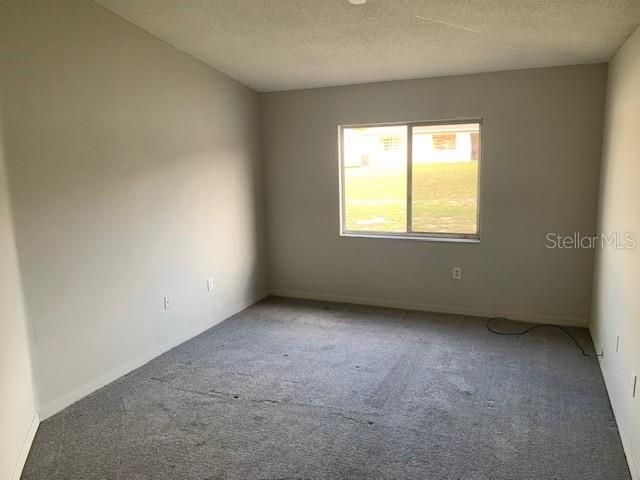 En Venta: $330,000 (4 camas, 2 baños, 1507 Pies cuadrados)