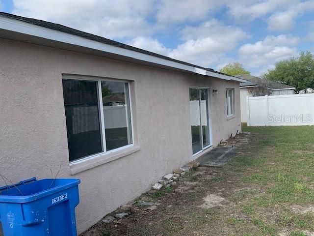 En Venta: $330,000 (4 camas, 2 baños, 1507 Pies cuadrados)