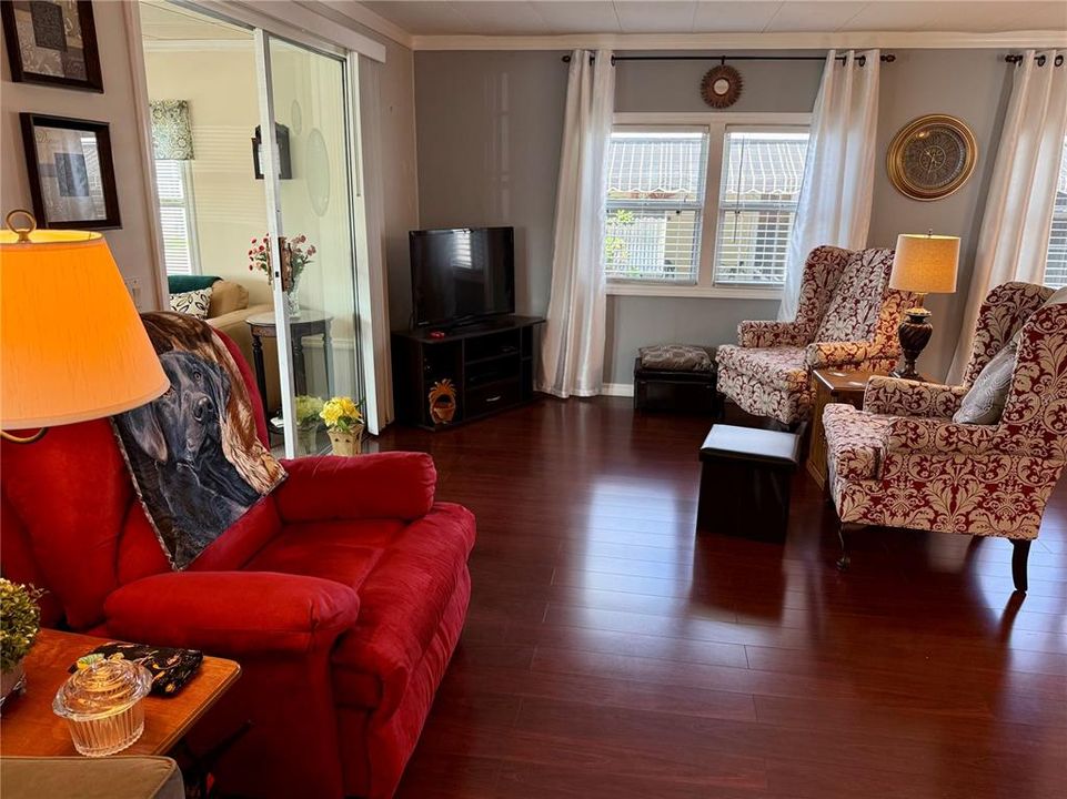 En Venta: $119,900 (2 camas, 2 baños, 1008 Pies cuadrados)