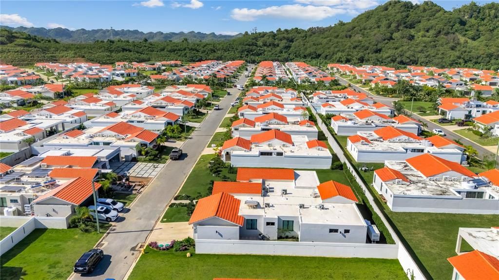 На продажу: $2,797,000 (4 спален, 4 ванн, 4000 Квадратных фут)