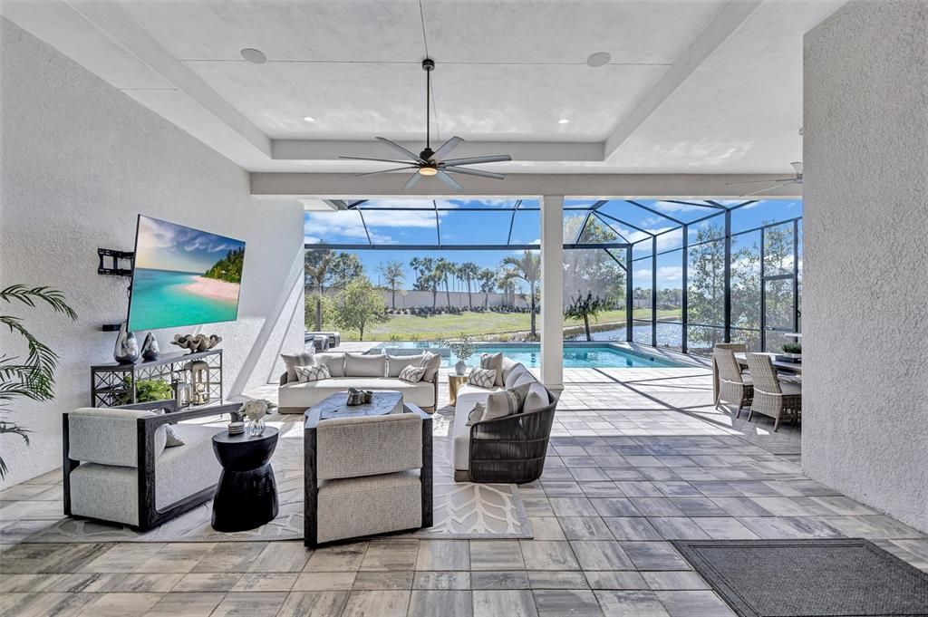 For Sale: $1,925,000 (4 beds, 3 baths, 2989 Square Feet)