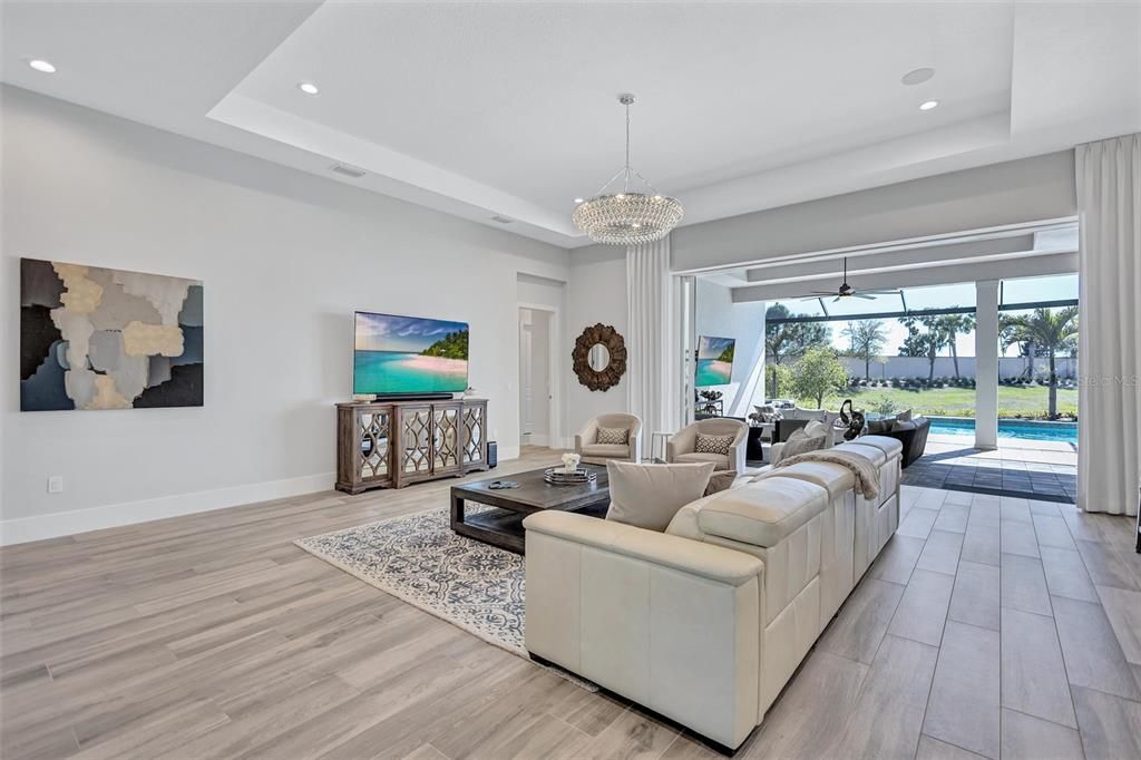 For Sale: $1,925,000 (4 beds, 3 baths, 2989 Square Feet)