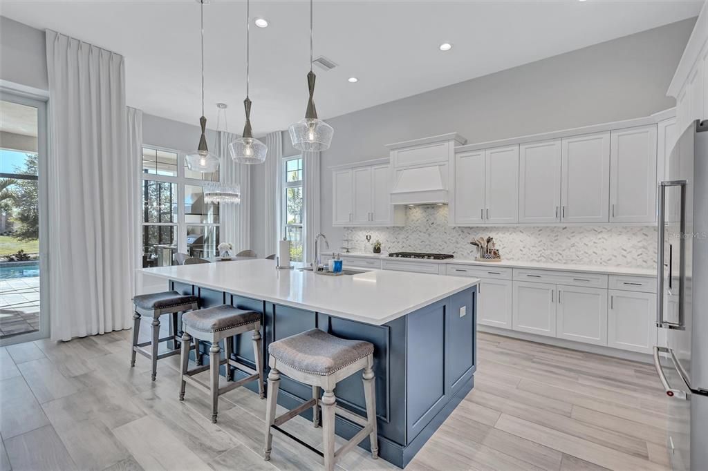 For Sale: $1,925,000 (4 beds, 3 baths, 2989 Square Feet)