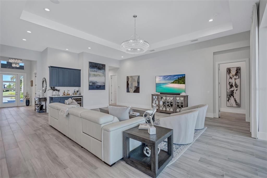 For Sale: $1,925,000 (4 beds, 3 baths, 2989 Square Feet)