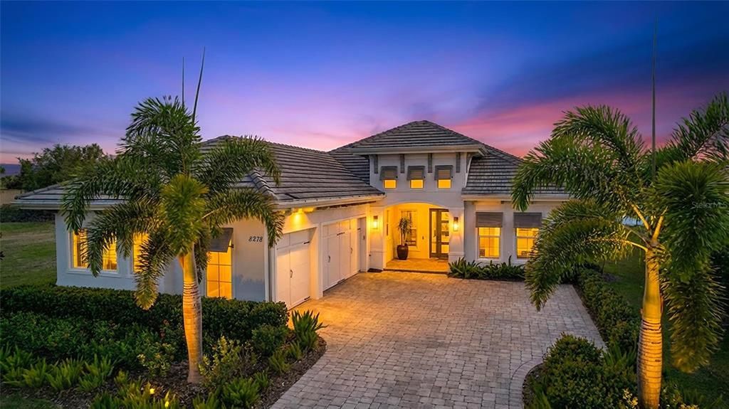 For Sale: $1,925,000 (4 beds, 3 baths, 2989 Square Feet)