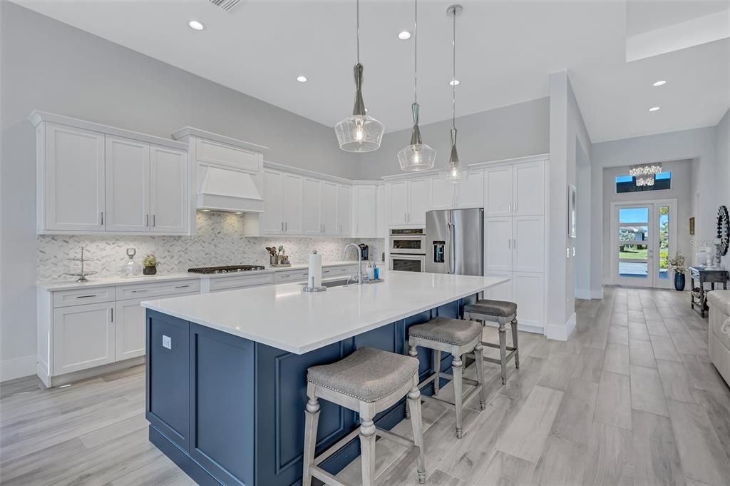 For Sale: $1,925,000 (4 beds, 3 baths, 2989 Square Feet)