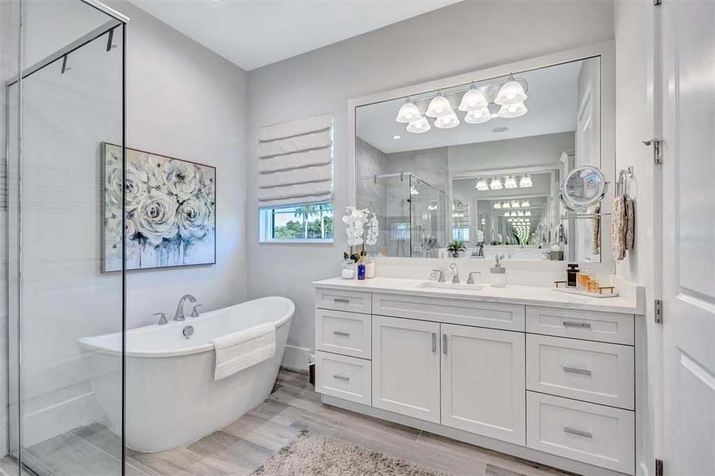 For Sale: $1,925,000 (4 beds, 3 baths, 2989 Square Feet)