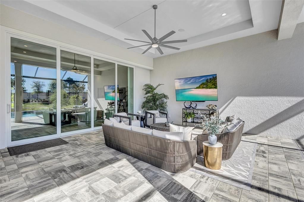 For Sale: $1,925,000 (4 beds, 3 baths, 2989 Square Feet)