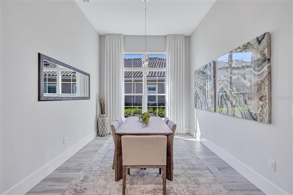 For Sale: $1,925,000 (4 beds, 3 baths, 2989 Square Feet)