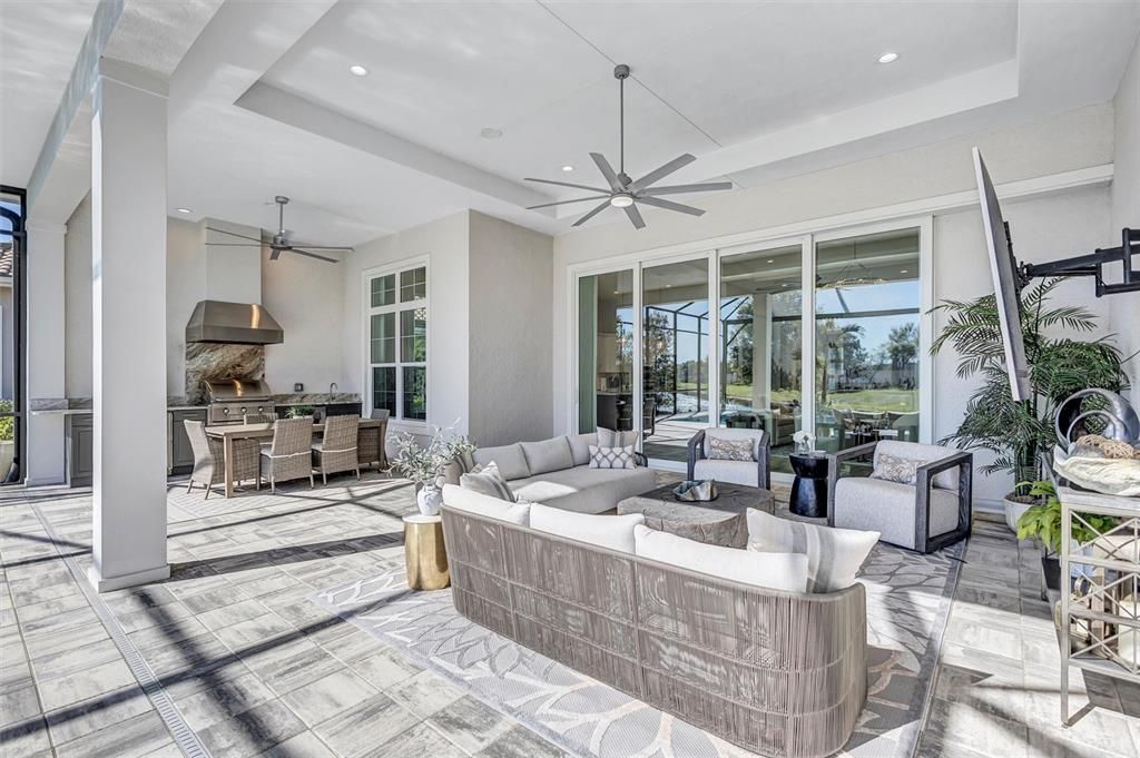 For Sale: $1,925,000 (4 beds, 3 baths, 2989 Square Feet)