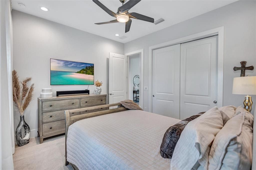 For Sale: $1,925,000 (4 beds, 3 baths, 2989 Square Feet)